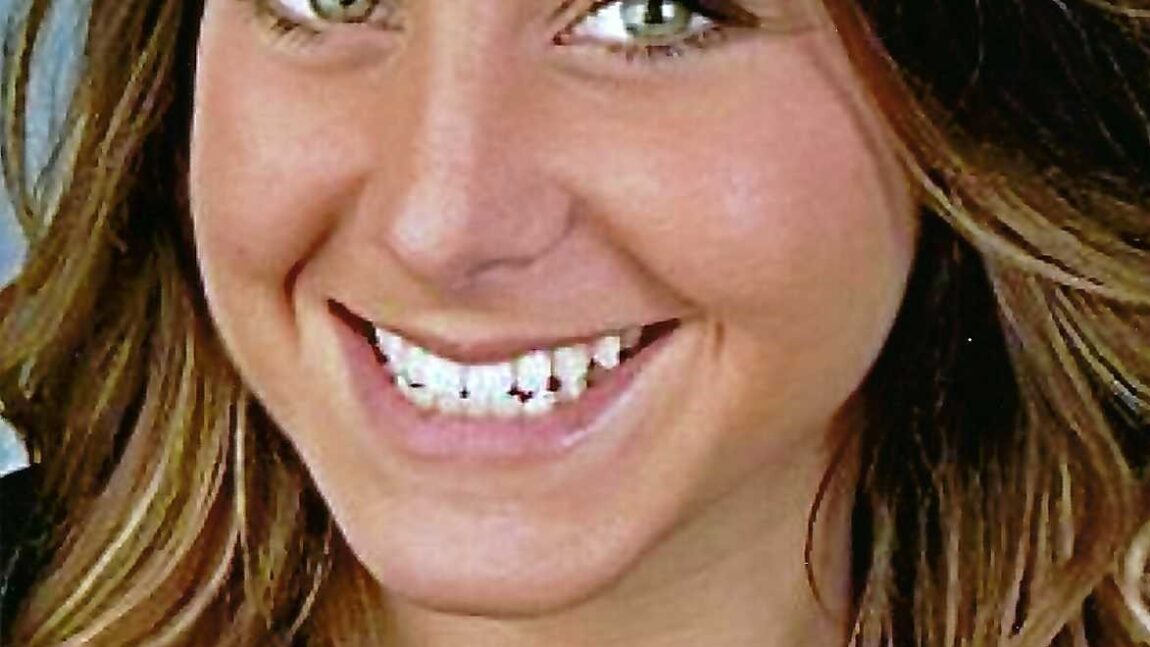 Lindsey Beth Goldstein, 27