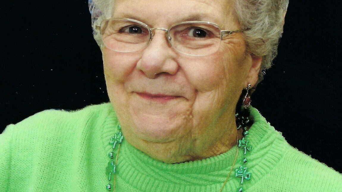 Helen A. (Dichard) Batchelder, 89