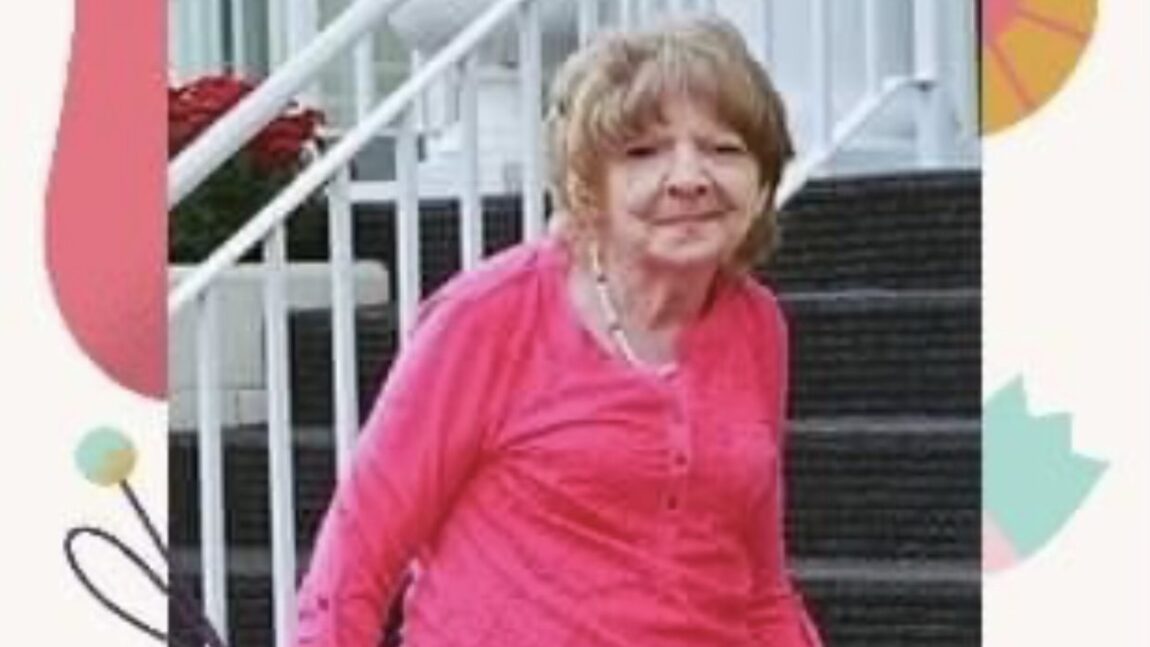 Roxa M. Howes (Farrar), 93