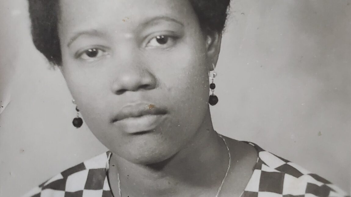 Jacqueline Theronier