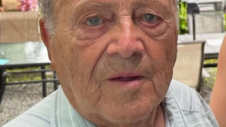 Malcolm H. Smith, 98
